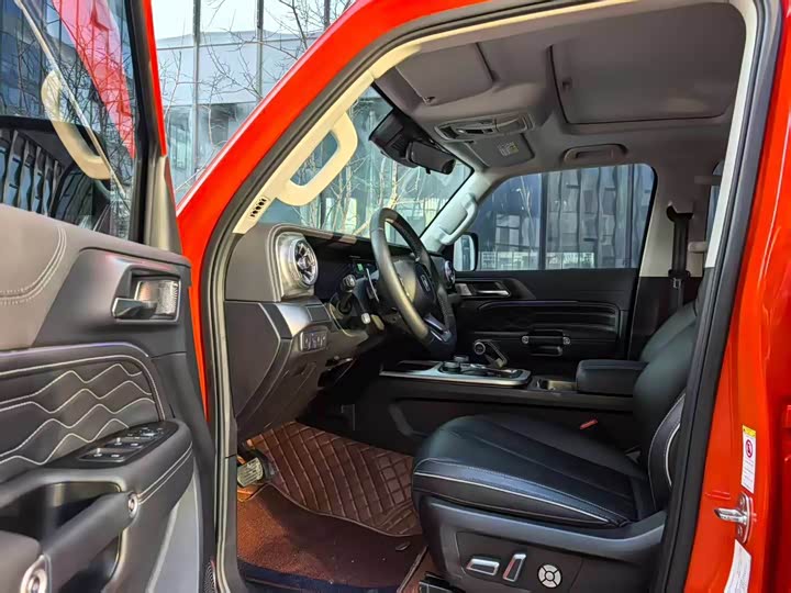 Фото 4 - Tank 300