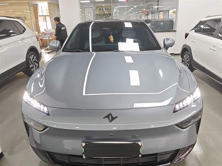 Фото 3 - Dongfeng Yipai eπ 007