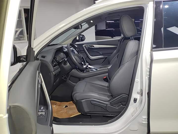 Фото 9 - Dongfeng Aeolus AX7