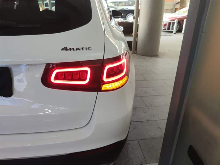 Фото 8 - Mercedes-Benz GLC-Class