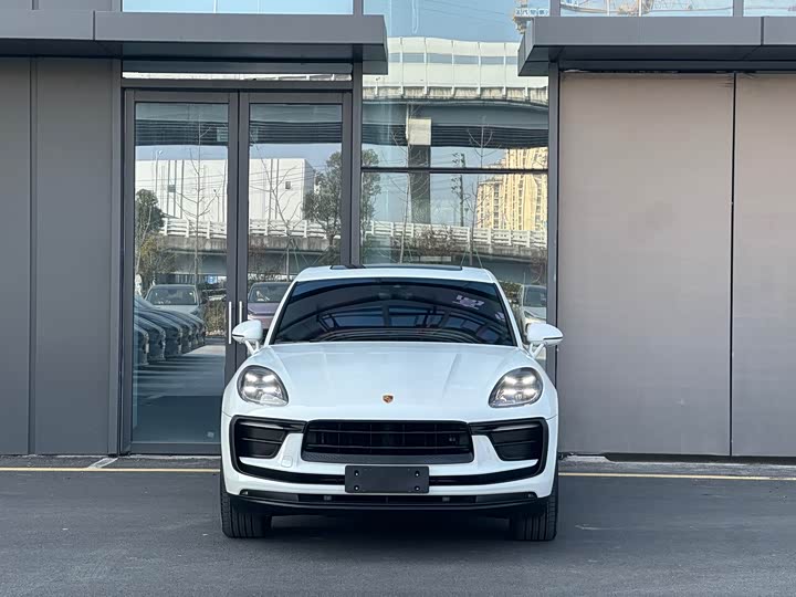 Фото 2 - Porsche Macan