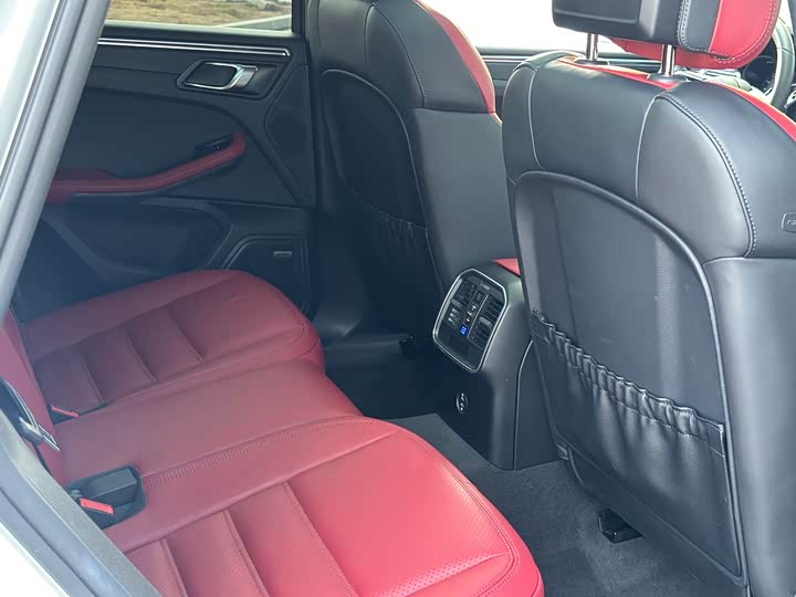 Фото 9 - Porsche Macan