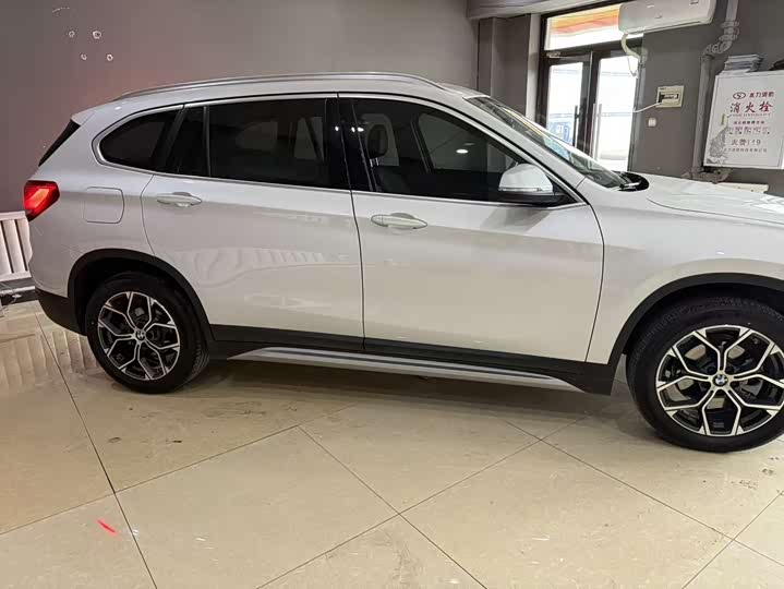 Фото 4 - BMW X1