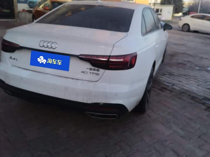 Фото 3 - Audi A4L