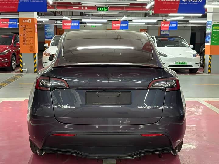 Фото 8 - Tesla Model Y