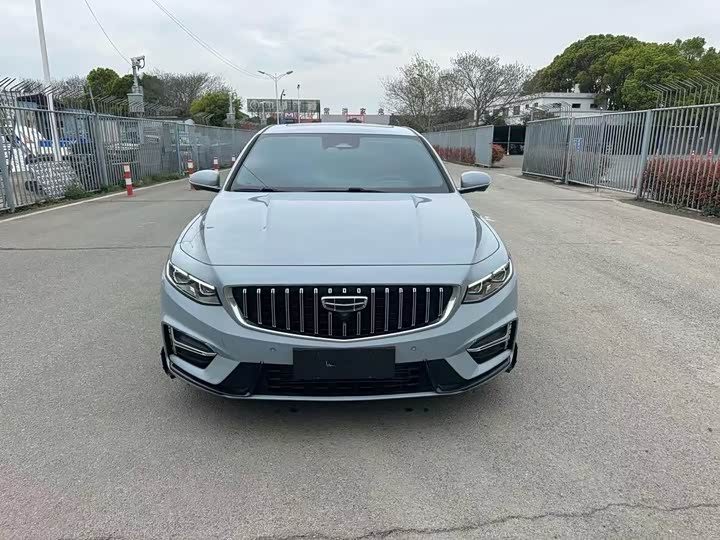 Фото 2 - Geely Preface