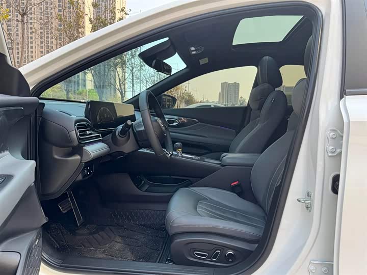 Фото 5 - GAC Trumpchi Empow R