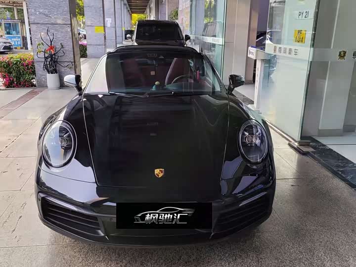 Фото 2 - Porsche 911