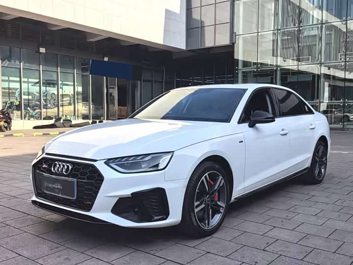 Фото 1 - Audi A4L