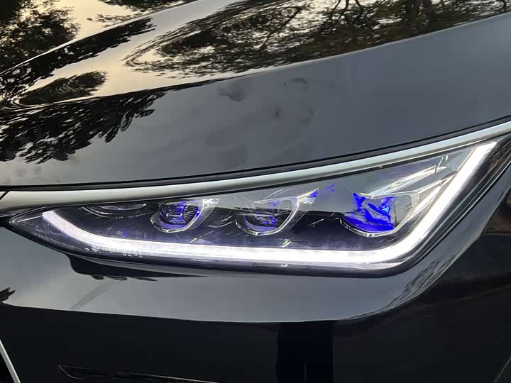 Фото 4 - BYD Tang Hybrid/EV