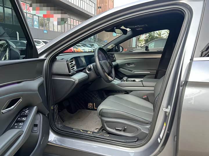 Фото 4 - BYD Qin L