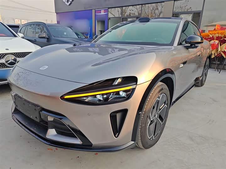 Фото 1 - Xiaomi YU7