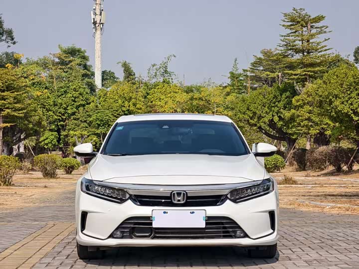 Фото 3 - Honda Inspire