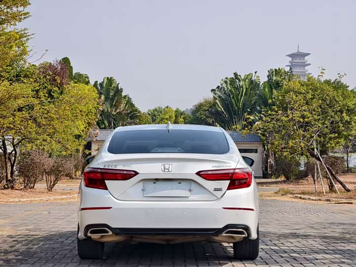 Фото 8 - Honda Inspire