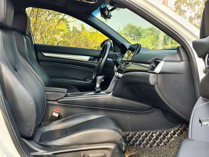 Фото 9 - Honda Inspire