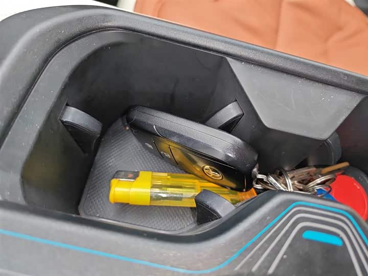 Фото 9 - Toyota bZ5