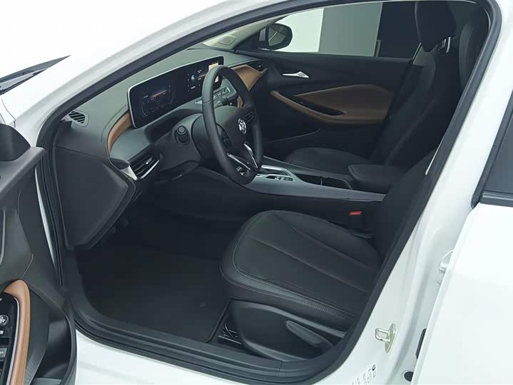 Фото 9 - Buick Verano