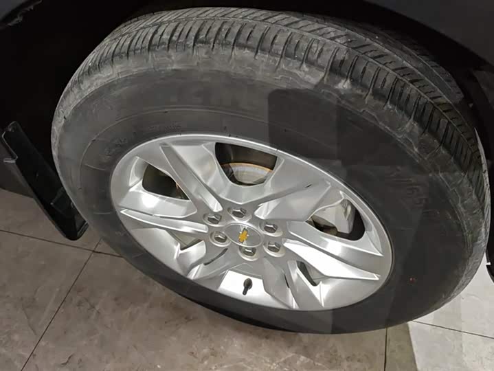 Фото 6 - Chevrolet Blazer