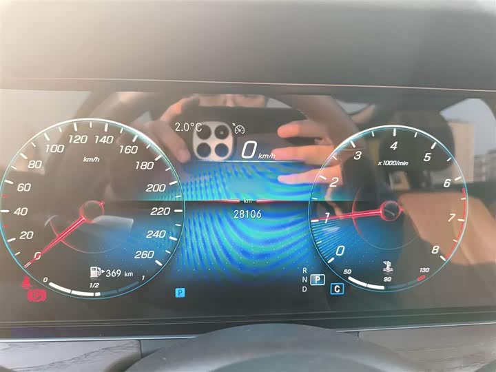 Фото 4 - Mercedes-Benz E-Class