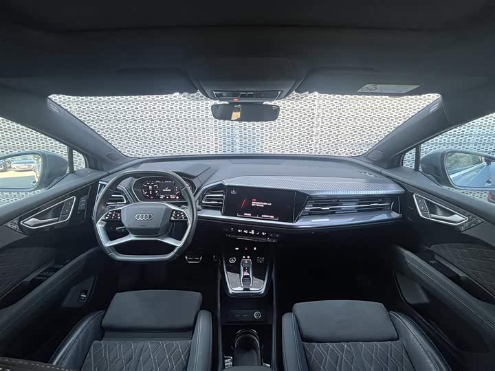 Фото 8 - Audi Q4 e-tron