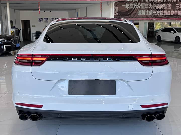 Фото 8 - Porsche Panamera