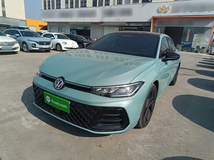 Фото 2 - Volkswagen Passat