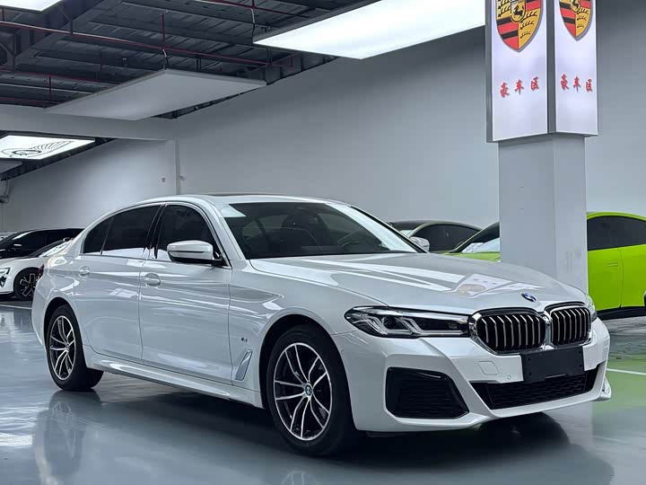 Фото 3 - BMW 5 Series