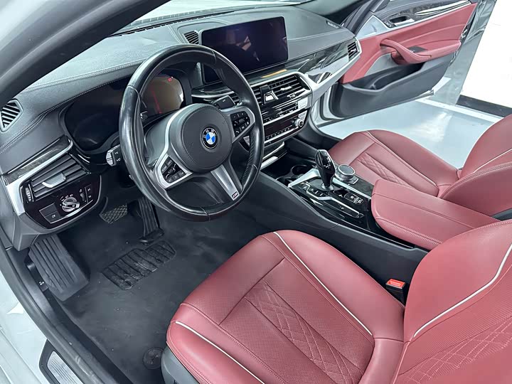 Фото 5 - BMW 5 Series