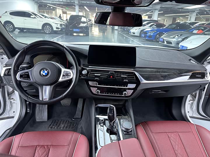 Фото 6 - BMW 5 Series