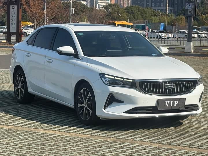 Фото 3 - Geely Emgrand