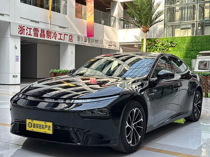 Фото 1 - XPeng P7