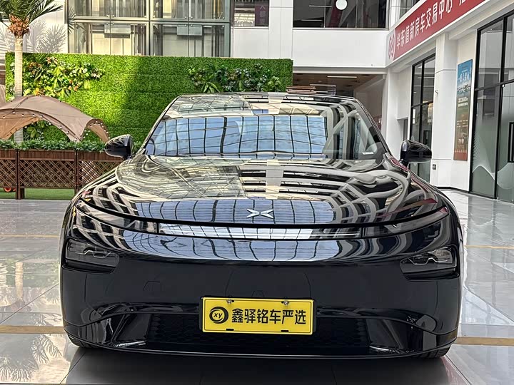 Фото 2 - XPeng P7