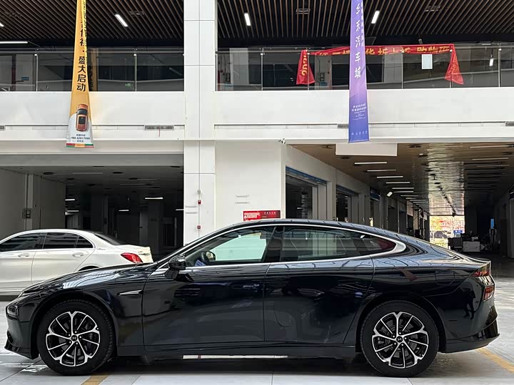 Фото 8 - XPeng P7