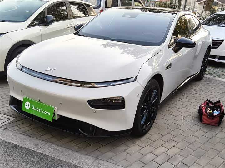 Фото 2 - XPeng P7