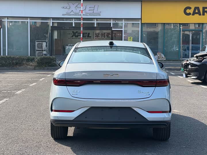 Фото 6 - BYD Qin Plus