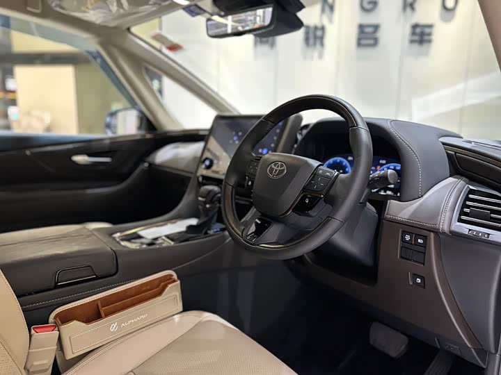 Фото 4 - Toyota Alphard