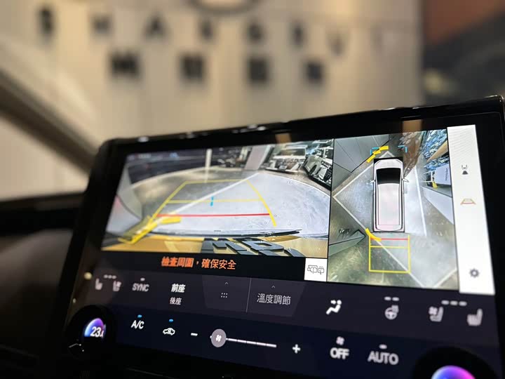 Фото 9 - Toyota Alphard