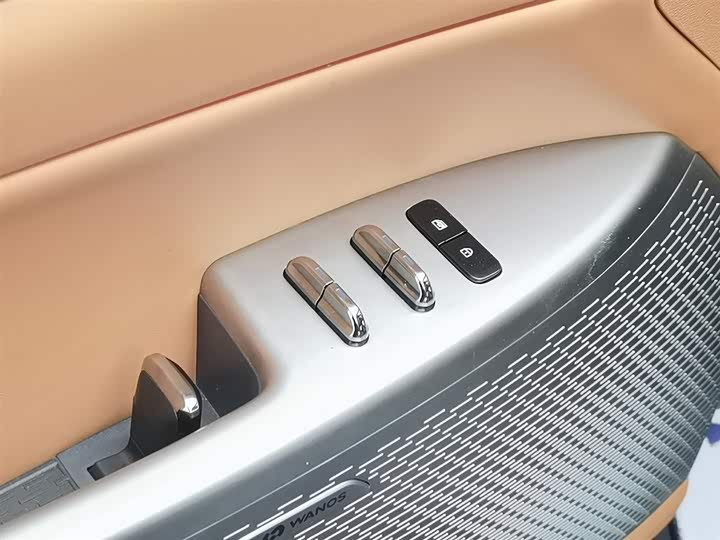 Фото 9 - Dongfeng Yipai eπ 007