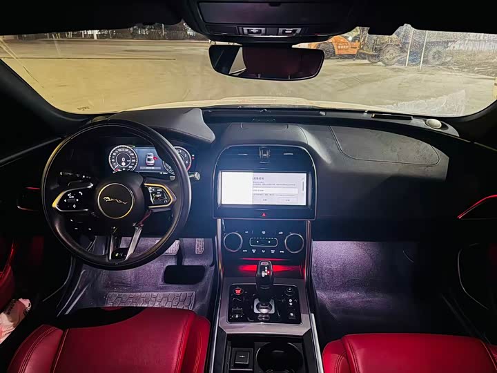 Фото 5 - Jaguar XE L