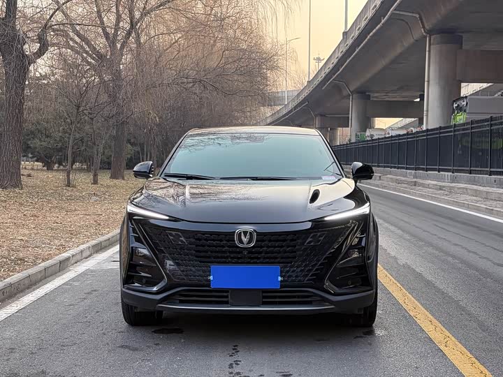 Фото 2 - Changan UNI-T