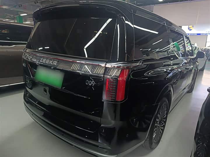 Фото 7 - Zeekr 009