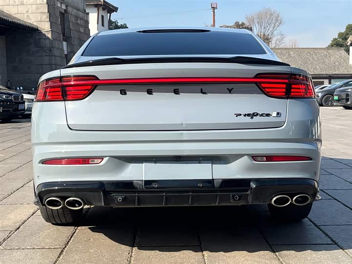 Фото 6 - Geely Preface