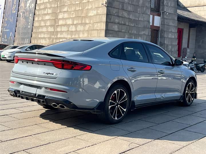 Фото 7 - Geely Preface