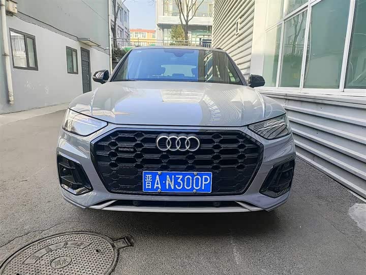 Фото 2 - Audi Q5L