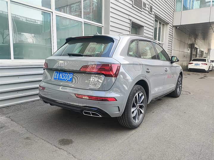 Фото 4 - Audi Q5L