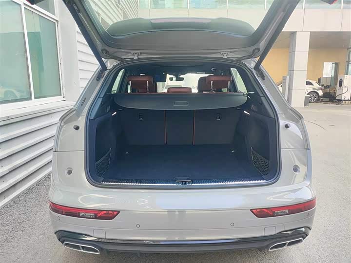 Фото 5 - Audi Q5L