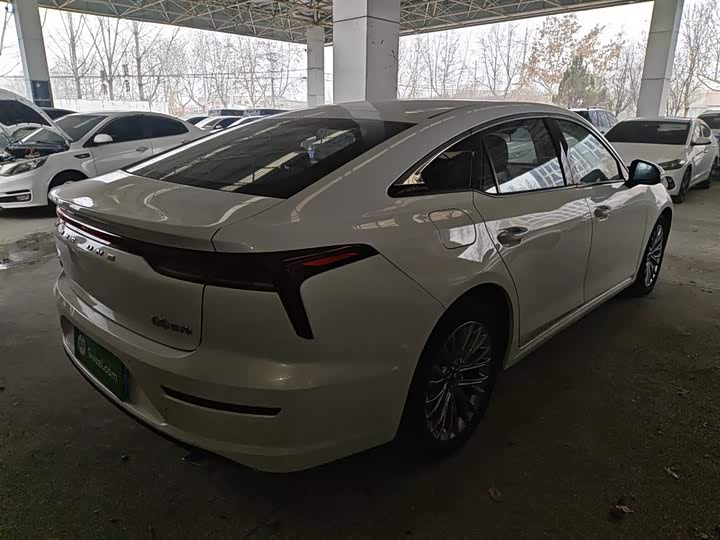 Фото 7 - Bestune B70