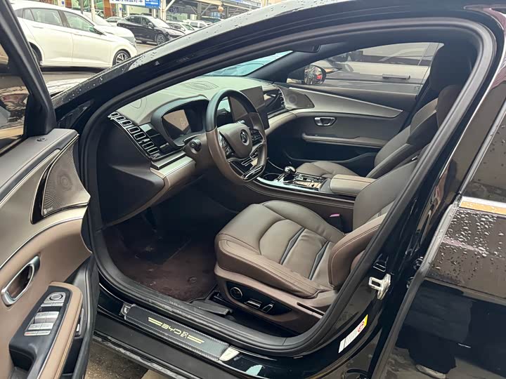 Фото 5 - BYD Han