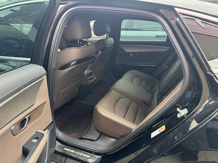 Фото 6 - BYD Han