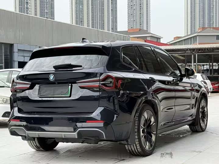 Фото 7 - BMW iX3